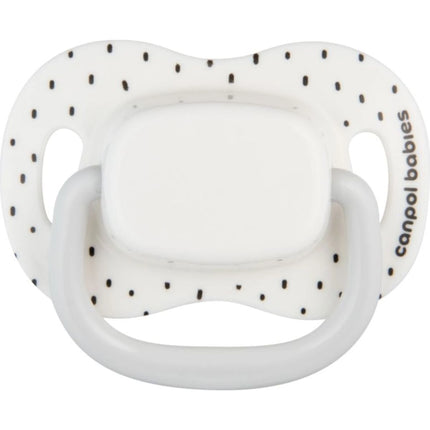 Zestaw symetrycznych silikonowych smoczków BabiesBoo 18m+ 2 szt. biały